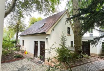 Gemütliche, komplett renovierte Einraumwohnung mit Duschbad und eingerichteter Küche in Mainz-Finthen