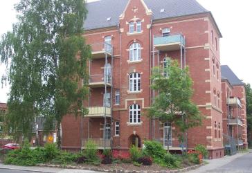 geräumige 1-Zimmer-Wohnung mit Balkon, PKW-Stellplatz