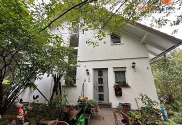 Vermietetes Einfamilienhaus mit Garten, Terrasse und traumhaftem Blick ins Grüne in Heiligenborn