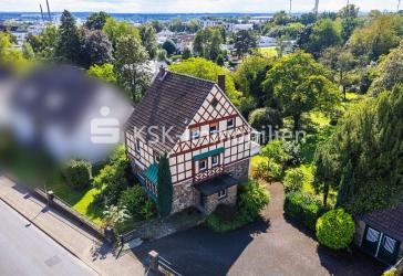 Stadtvilla mit Traumgrundstück!
