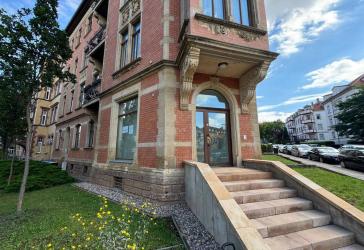 ehem. Bank, Büroeinheit auf 175m²