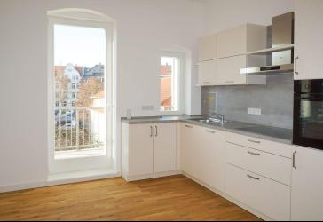 Ideal für Familien: Erstbezug + Balkon + Stellplatz + Einbauküche!