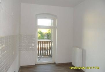 Herrliche 4-Raum-Wohnung mit Balkon in Bernsdorf