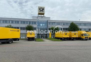 Helle Büroflächen in einem 3-geschossigem Geschäftshaus