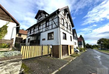 Charmantes Jagdhaus mit großer Scheune und Garten - ideal für Familien oder als Ferienhaus | Idyllische Lage mit guter Anbindung!