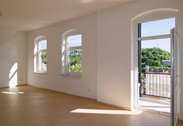 Südbalkon mit Panoramablick - Erstbezug nach energetischer Sanierung