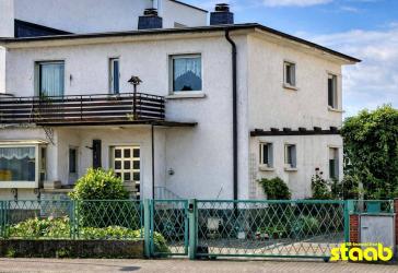 1-2 FAMILIENHAUS MIT TRAUMHAFTEN MAINBLICK, Garten und Großgarage - viel Potenzial zum fairen Preis