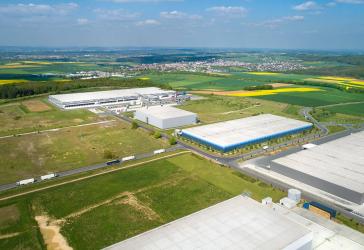Gewerbegrundstück (ca. 9 ha), Produktionsstandort mit Produktionhallen (ca. 10.500 qm), Chemietanks, Ostdeutschland, Leipzig-Halle