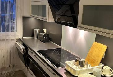 Voll möblierte und gepflegte 3-Zimmer-Wohnung mit Balkon in Oberzweren