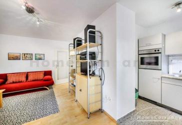 Hübsche möblierte 2-Zimmer-Wohnung mit Balkon in Schwabing
