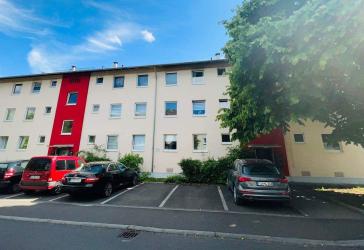 PROVISIONSFREI * FREISTEHENDE WOHNANLAGEN = 2 MFH + 1 BGS * PARKPLÄTZE * AUFGETEILT NACH WEG * GEPFLEGT * STADTTEILLAGE FÜRTH * NÄHE KLINIKUM *