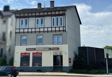 Wohn- und Geschäftshaus in zentraler Lage
