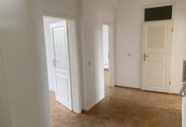 Attraktive vermietete 73,8 m² 3-Raum Wohnung mit Balkon (1.OG) in Radebeul