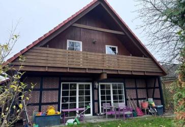 Sie fahren elektrisch - wir auch - großes Fachwerkhaus, Wintergarten und PV-Anlage in Neuenhagen!