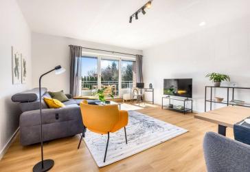 Lage, Lage, Lage - Renovierte ETW mit Balkon und Fahrstuhl in unmittelbarer Nähe zum Meer