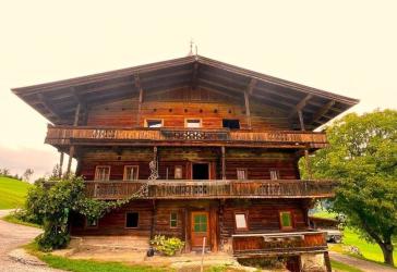 Tiroler Bauernhaus zum Wiederaufbau