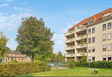 Provisionsfrei: vermietete Dachgeschosswohnung mit Balkon