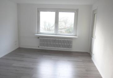 HER - Röhlinghausen: renovierte 3-Zi-Whg. mit Wannenbad u. Balkon