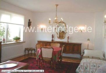 INTERLODGE Bonn: Stilvoll möblierte Wohnung mit großem Balkon und herrlicher Aussicht.