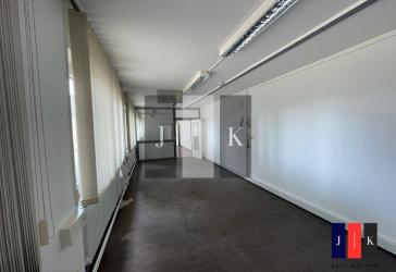 Helle Bürofläche in Buxtehude mit 120 m² zu vermieten