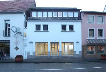 Wohn- und Geschäftshaus