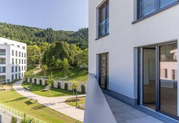 Penthaus-Flair inklusive: Herrliche Terrasse mit Ausblick und exklusivem Concierge-Service.