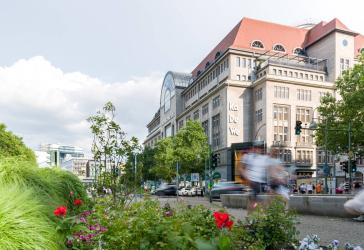 Charlottenburg: Eislebener Str: VERMIETETE 4-Zi-Whg, 92 m² - HP + SÜD-Loggia - kündbar in 9 Monaten