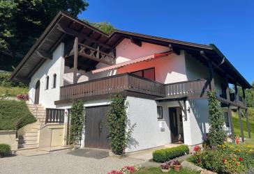 Großzügiges Einfamilienhaus in schöner und idyllischer Wohnlage! Landshut - Achdorf