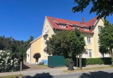 Dauerwohnen und Ferienvermietung möglich / genehmigt