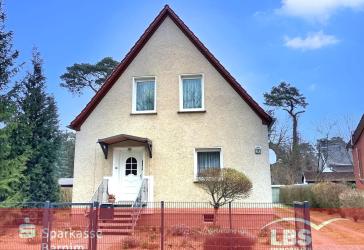 Top-Gepflegtes Einfamilienhaus mit Tiefgarage !