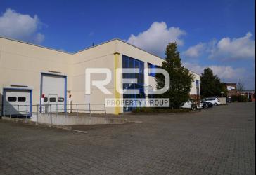 Gewerbeeinheit - Rampe und ebenerdiges Tor - Höhe 5,75 m