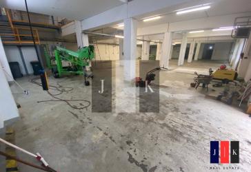 Flexible ebenerdige Hallenfläche mit ca. 2.333 m² und Büro - ideal für Fitnessstudios in Norderstedt