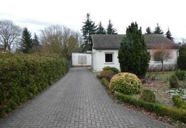 Idyllisches Wohnen: Bungalow direkt am Naturschutzgebiet!