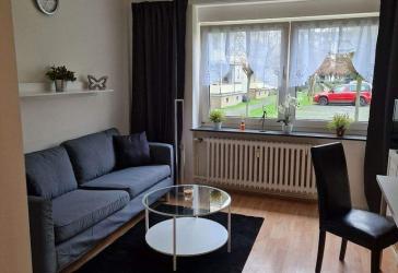 Zeitlos möbliertes Apartment im Agnesviertel
