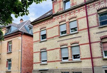 frisch renoviertes, leerstehendes MFH mit Balkone und Garten in sehr guter Lage