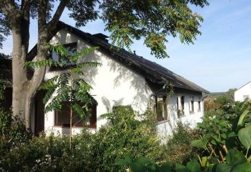 Einfamilienhaus mit Einliegerwohnung (eigener Eingang) ca. 250 m² Wohnfläche