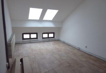 Kleine 3- Raum-Dachgeschosswohnung zu vermieten