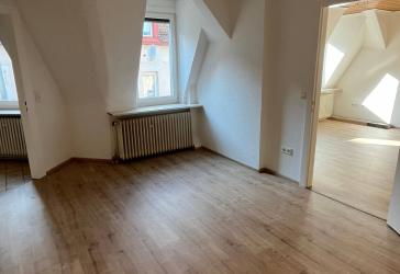 Helle und moderne Wohnung in zentraler Lage