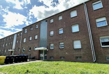 Vermietete 4-Zimmerwohnung mit Balkon im 2. Obergeschoss