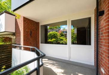Zentral in Rissen: 3- Zi.-Wohnung im Hochparterre mit Loggia & Tiefgarage