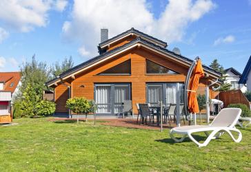 modernes Ferienhaus im Seebad Zempin in ruhiger Ortsrandlage mit Blick in die Natur