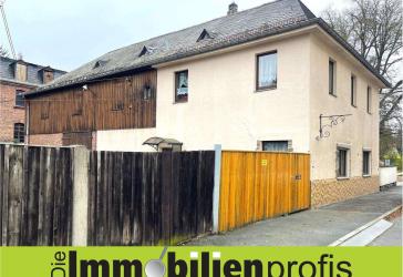 Älteres Einfamilienhaus mit Wohnmobilstellplatz/ Garage in Oelsnitz