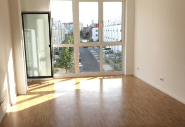 BEFRISTETE VERMIETUNG bis 30.11.2026: Helle 2-Raum-Wohnung mit Weitblick