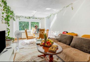 Großzügige 4-Zimmer-Wohnung mit Loggien und Stellplatz - zentrumsnah
