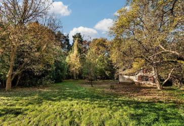 Großzügiges, teilbares Grundstück mit Abrisshaus