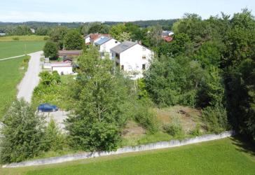 Sonniger Baugrund in reizvoller und absolut ruhiger Naturlage