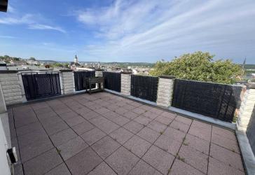 Was für ein Ausblick! 4 Raum Dachgeschoss-Wohnung mit Terrasse!