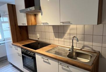 Schöne 3-Raum Wohnung mit EBK und Internet im EG