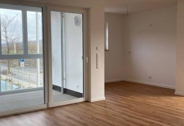 Erstbezug - 2 Raum-Wohnung mit Wintergarten, Badewanne+Dusche