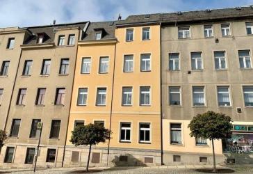 Kleines Mehrfamilienhaus sucht Sie !